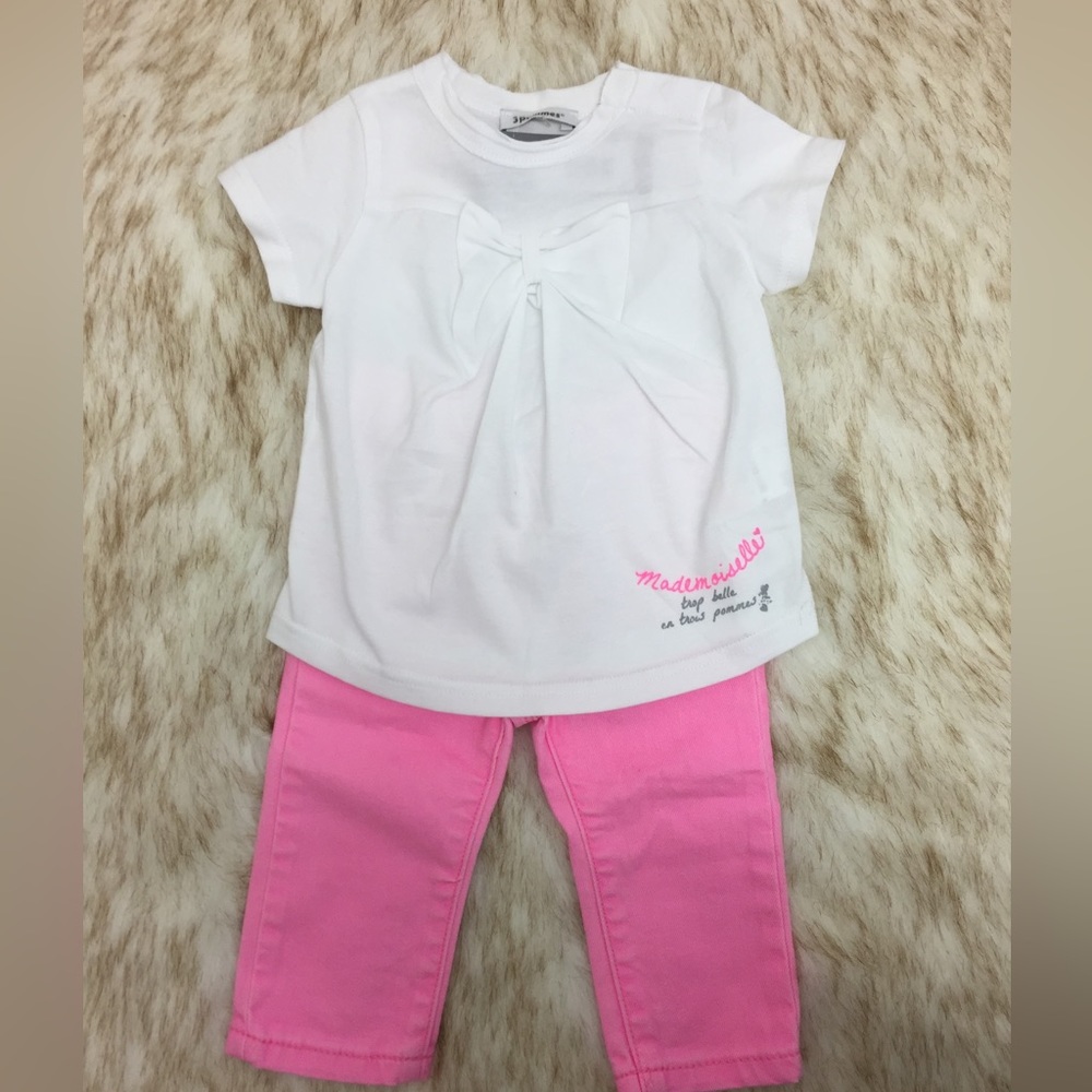Two piece T-shirt and jeans set